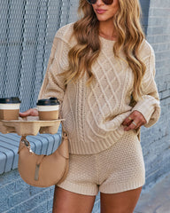 Gentle Thread Cable Knit Crew Neck Sweater