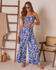 Veniah Abstract Smocked Top