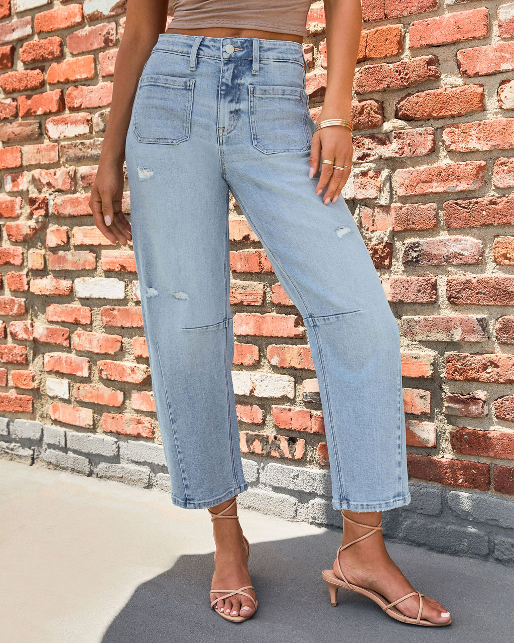 Eveline Stretch Lightly Distressed Barrel Jeans