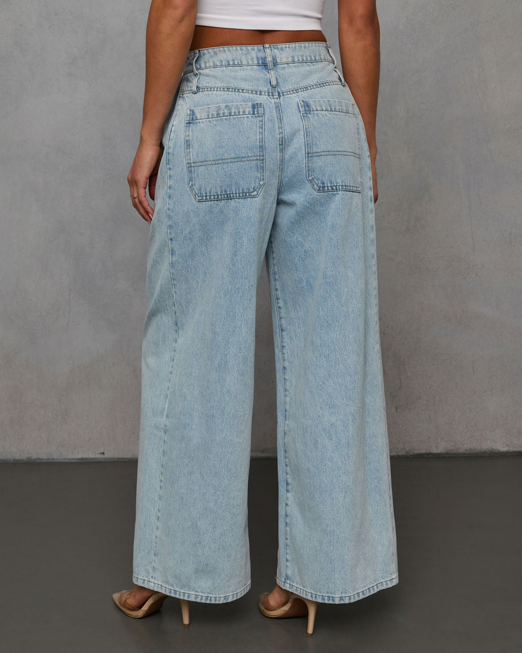 Sindy Wide Leg Pleated Jeans